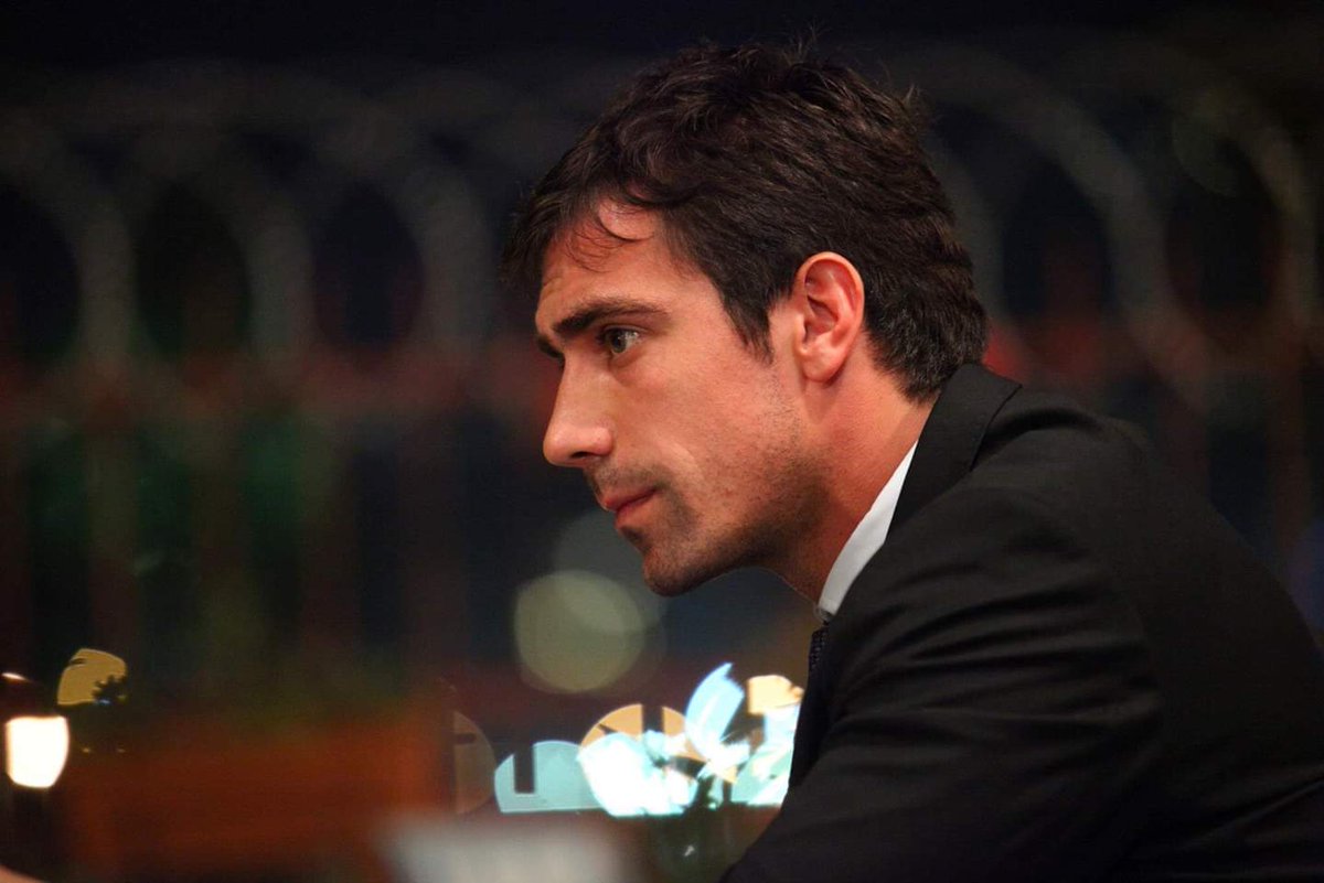 and Patrick Chereau in turn affirmed "Cinema is the place of reality and life". The actor is still addressing a hypothetical audience; he looks at it but does not see it. It is a look that crosses it, goes beyond it, the risk of confusion between actor + #İbrahimÇelikkol