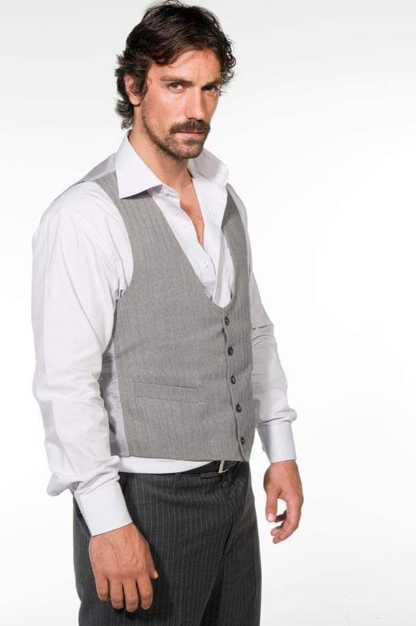 & role is constantly present. The actor provides a body for the role, allows the character to bodily incarnate in the image. The body, the individual, the actor, the role are 4 decisive criteria. #İbrahimÇelikkol makes his body eloquent and poetic in all his films and series. +