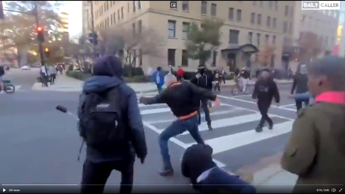 InsanityIsFree's tweet photo. The video Andy Ngo is sharing is a snippet of a fuller picture, where a mob attacked someone and stripped their megaphone, and a member of that mob kept attacking other people, until he was knocked unconscious.

Andy Ngo is a hack, a liar, and not a journalist. #SayNoToNgo. https://t.co/f5VWtn7kn4
