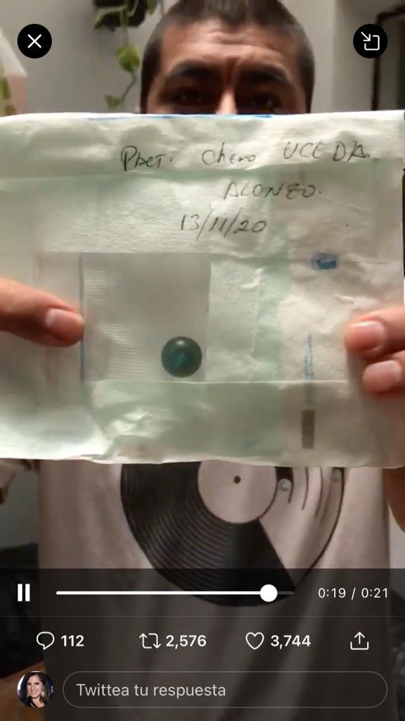 A lawyer from the newspaper had to go to his house to stop the more than 3 visits all day that he received from police trying to force him to surrender the evidence of the shooting that injured him. . @IPYS is Instituto Prensa y Sociedad, Institute for Journalism and Society