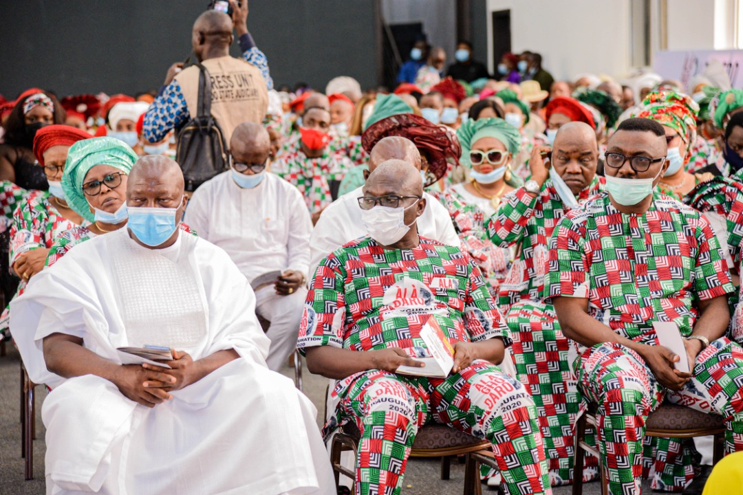 beta_edo's tweet photo. Obaseki to recruit 725 new professionals into civil service

... to partner traditional, religious, community leaders on new security scheme to check crime

The Edo State Governor, Mr. Godwin Obaseki, has said that his administration has concluded plans...
https://t.co/Q7aesqTPdq https://t.co/uHB1C59Iqy