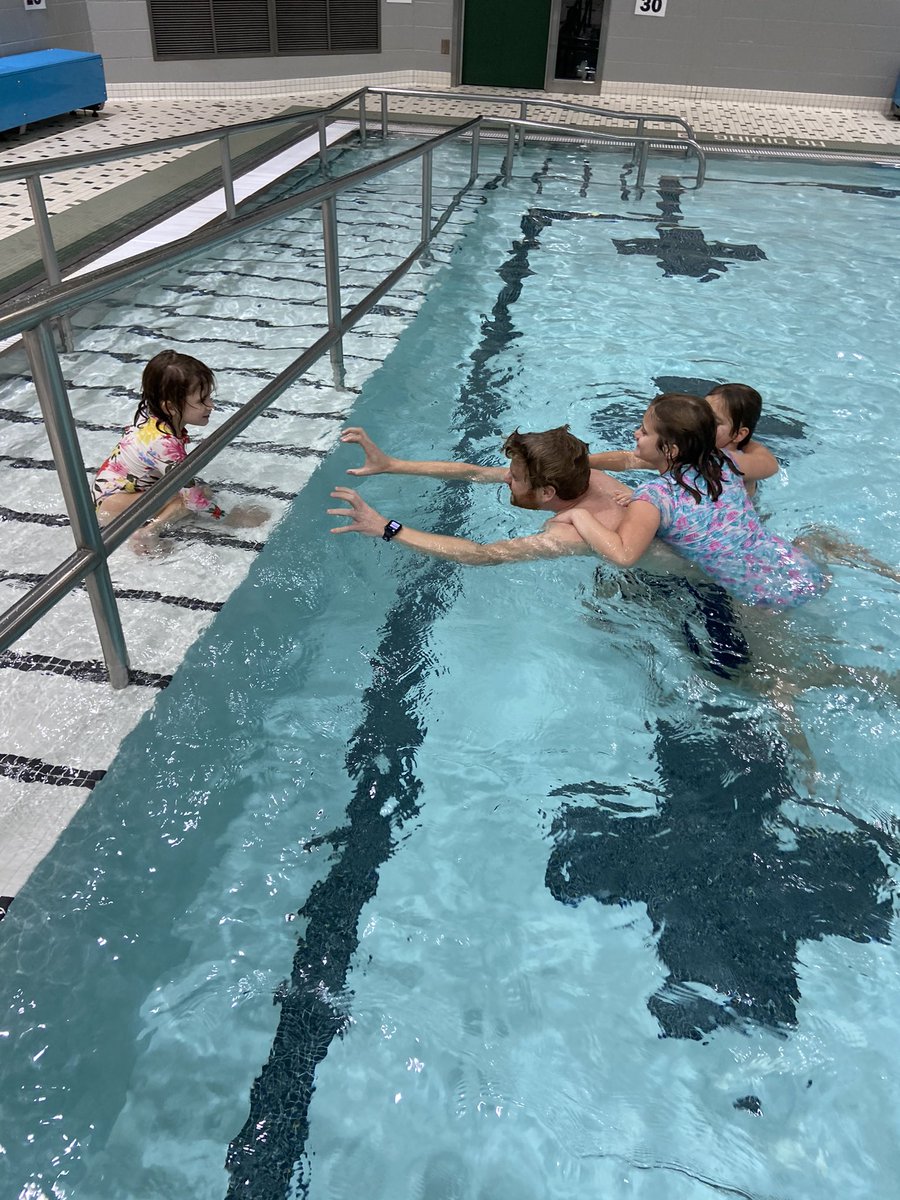 ZvillePool's tweet photo. Bring your family in for fun today! https://t.co/CJGSIaOqlE