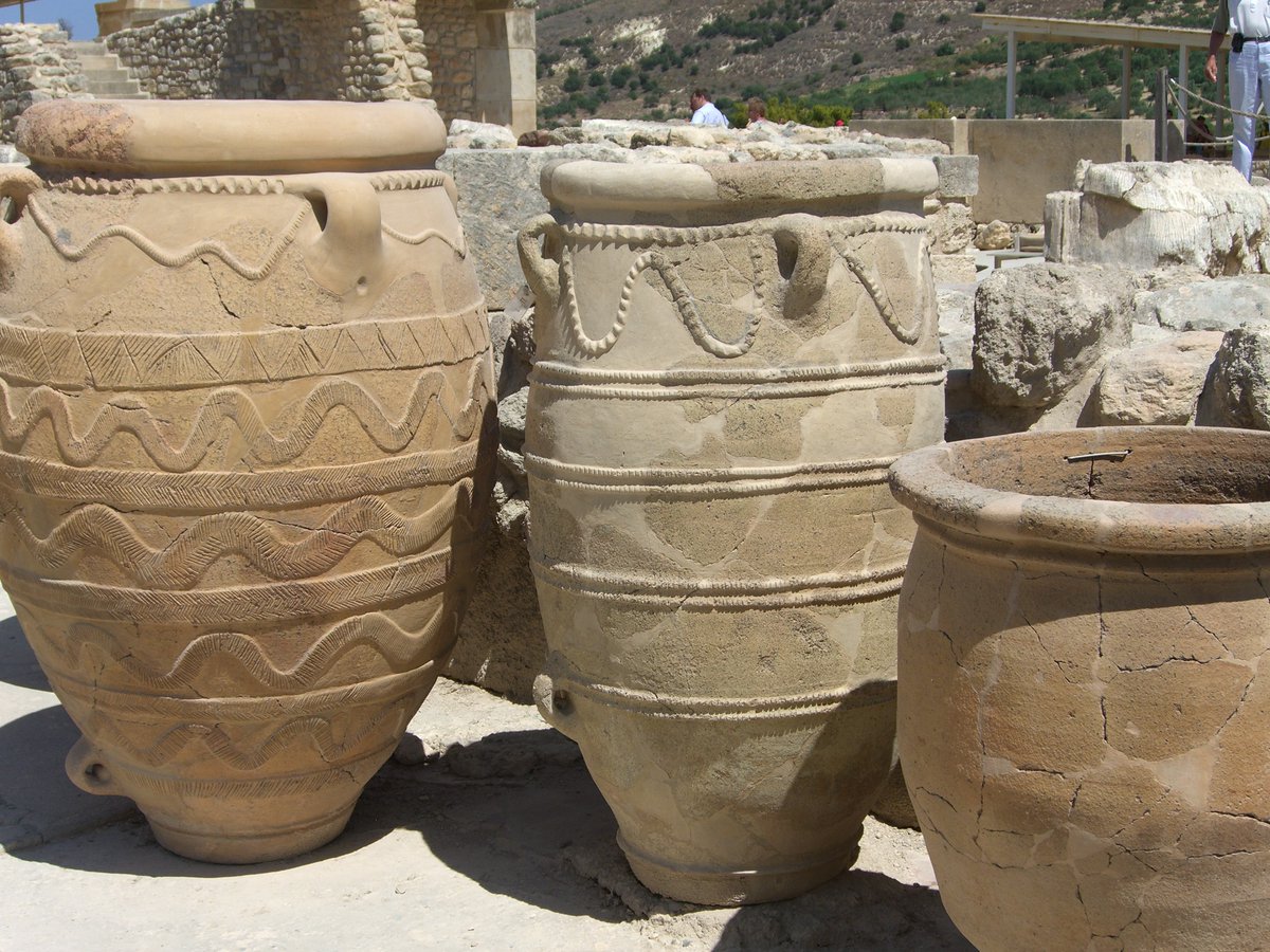 Great talk on "The Deep State in the Ancient World" by Louise Hitchcock at  #asor2020 yesterday. First, reinterpreting Minoan "palaces" as "temples" & proposing Crete had a Sumer-style temple-based economy until the Late Palatial Period (1/x)