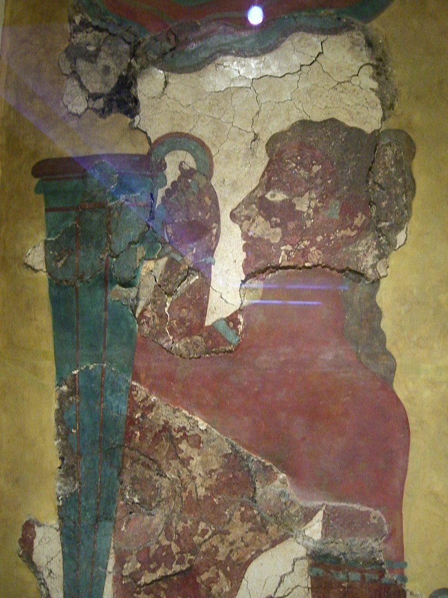 And, just for the heck of it, here's more pretty-pretty from my visit to Knossos & the Heraklion Museum in 2009 ;)(The swords & boar-tusk helmets are Mycenaean)