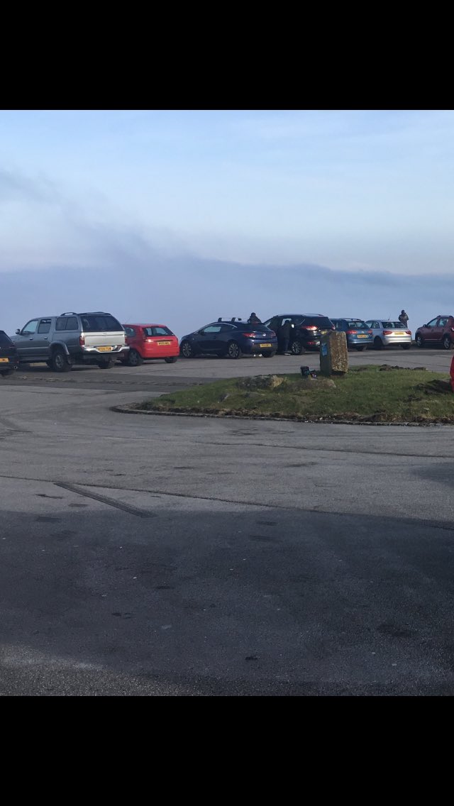 Daleside_'s tweet photo. @CathyB53147460 This is the other car park (last week) when we had the cloud inversion - no view! https://t.co/g7jfLhfMrR