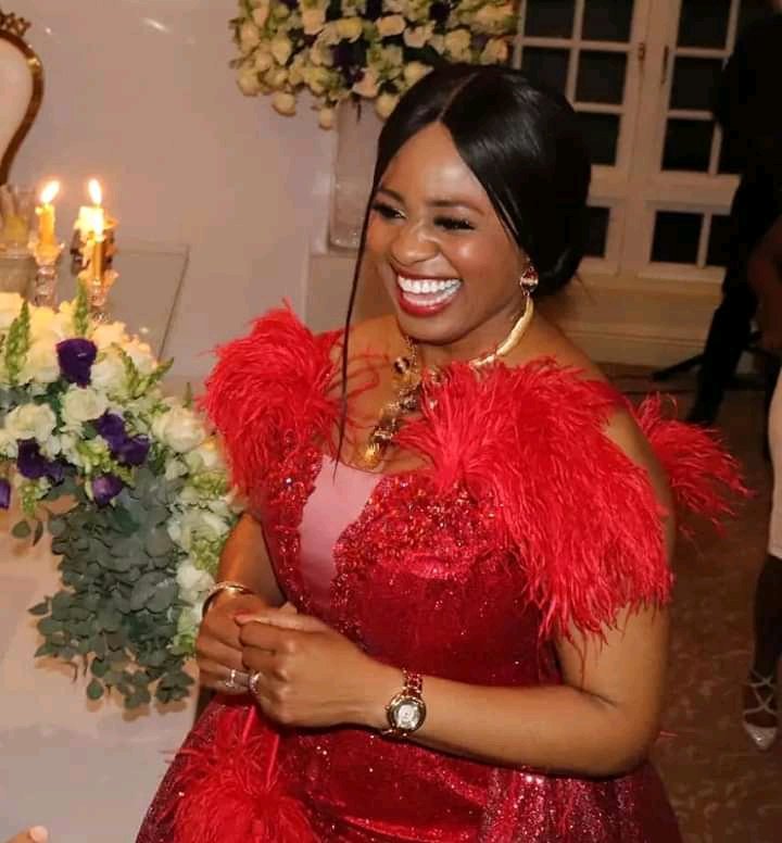 Nicho_theDivine's tweet photo. Happy Birthday Pastor Ose Oyakhilome. Thank you Ma for your teachings and guiding me to be relevant for Jesus Christ. 🥰🥰 https://t.co/Iw9EYk9fLM