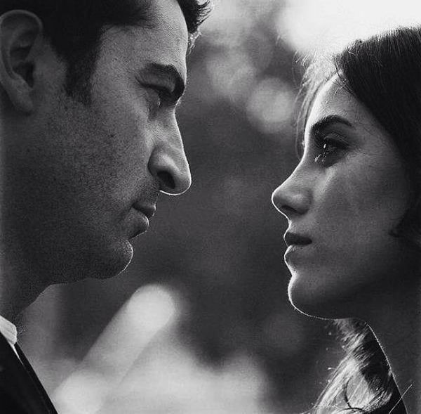 UsugSena's tweet photo. Kaderimiz olan aşka değil de,aşkı ile kaderimizi değiştirenlere.    #ezel
Ah be Ezel ne sen ne de Ben bunları hakettik... https://t.co/yWMDkNMTqO