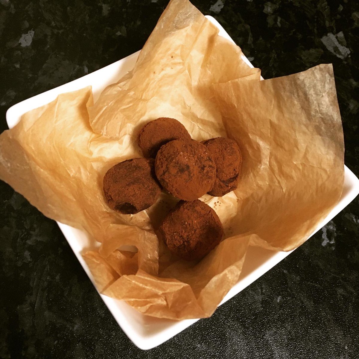 KTO_GNX's tweet photo. Made some #Rum #Truffles 

One to be added to the #Christmas food list.

#LCHF #Keto #KetoDiet #FestiveFoods #LowCarb https://t.co/Vy4dhQzca7