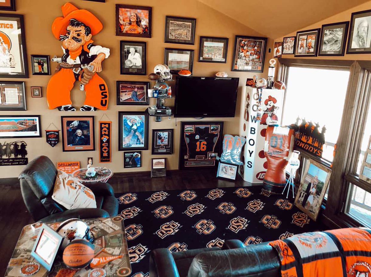 BP_State's tweet photo. Oklahoma State Man Cave. 

Wow. Just Wow. https://t.co/XbXNgBifJl