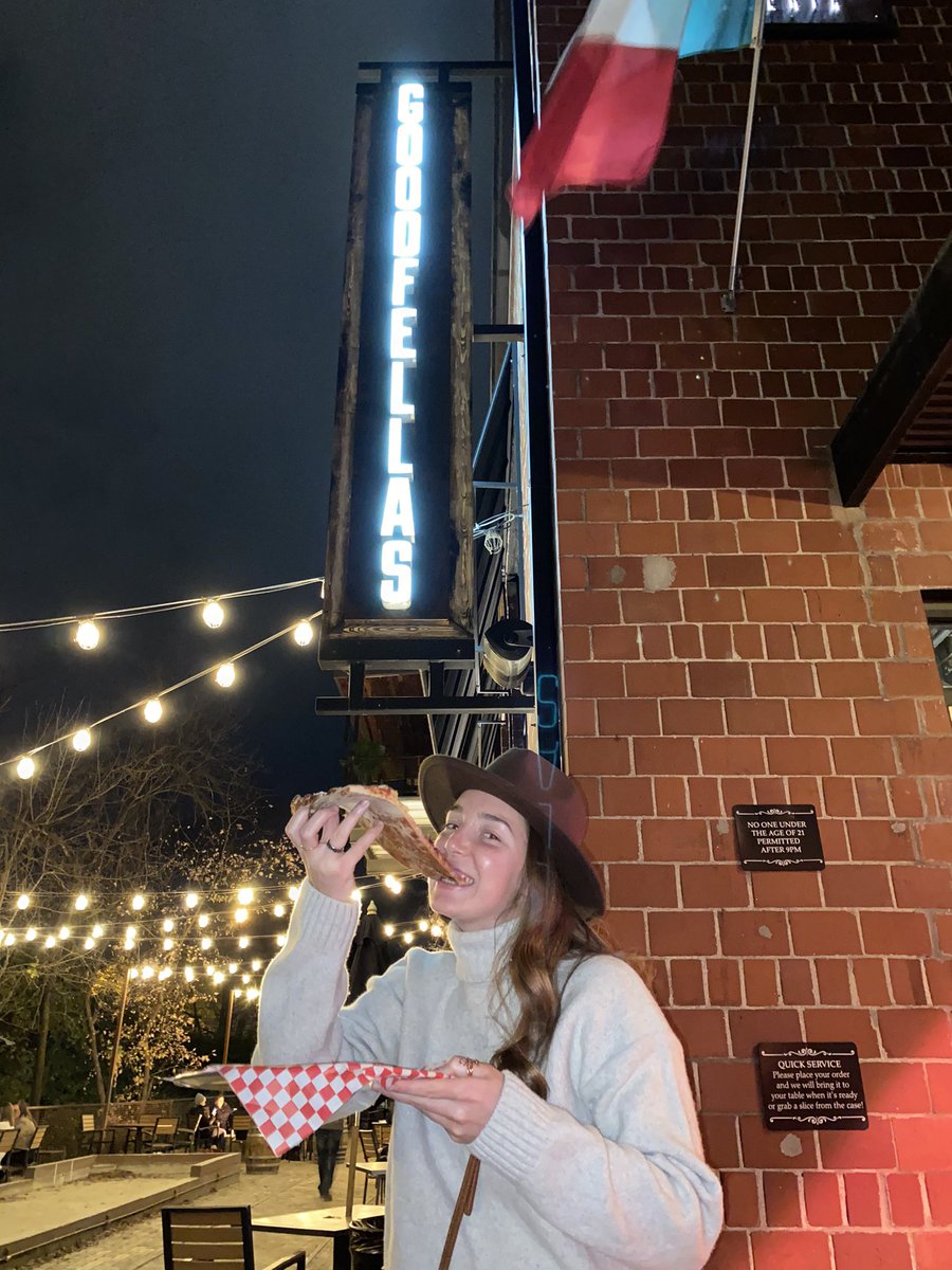 sydneymarie_25's tweet photo. . @stoolpresidente approved ✅ #sevenpointseven #Goodfellas https://t.co/bYS8pjdvRJ