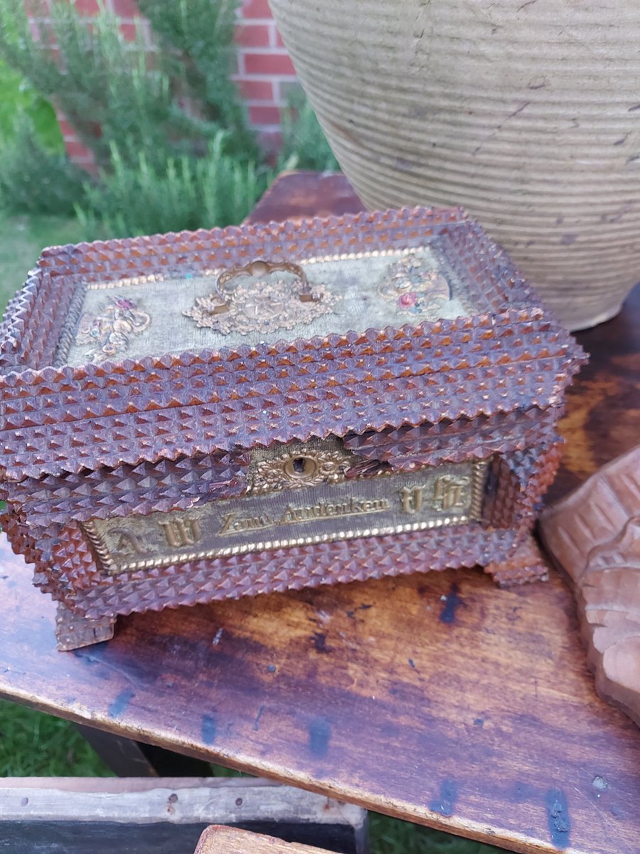DaveAsh33's tweet photo. David Ashley Antiques. Eclectic mix of Antique library, apothecary and Industrial items back on Instagram after hectic outdoor fairs schedule. New stock posted weekly #asfairsinstaevent #salvagesundays @DrewPritchard @asfairs https://t.co/B5ImFAY26S https://t.co/vjlkVLs3WK
