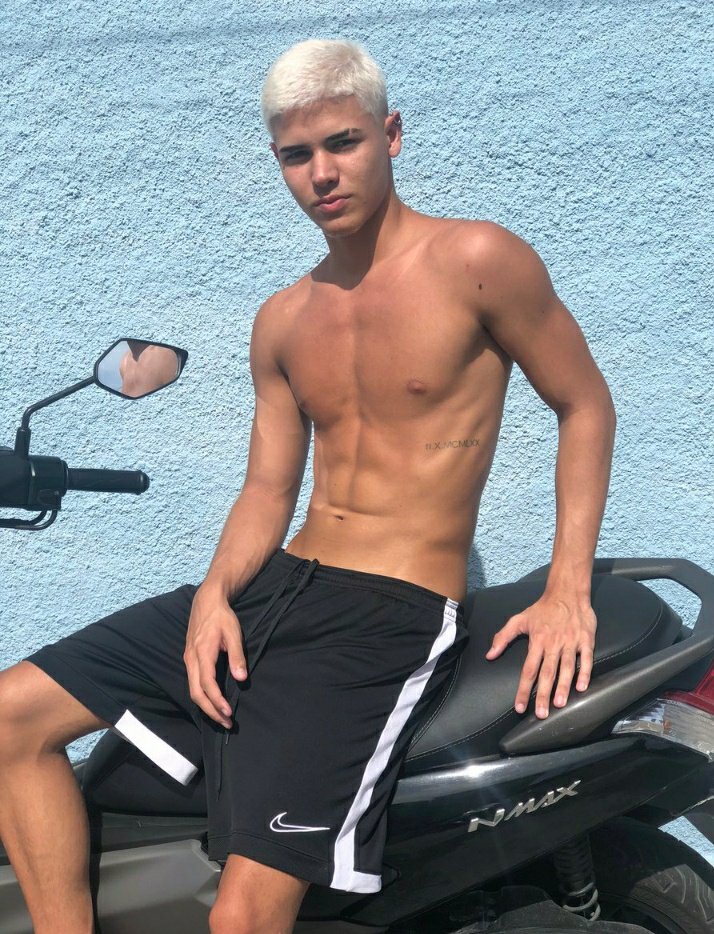 PicanteHot69's tweet photo. #gayboys #gay #pornogay #sexo #putaria #rola #bigAss #bigdick #BoysFamoso #like #sdvtodos #likeforlik #bulto #bulge
#PINTOAWARDS #PIROCA
#TROCNUDES #MANDONUDES
#SENDNUD #PIKA #PICA
#NOVINHO #PUTARIA @PicanteHot69 https://t.co/IDRqpr0tPx