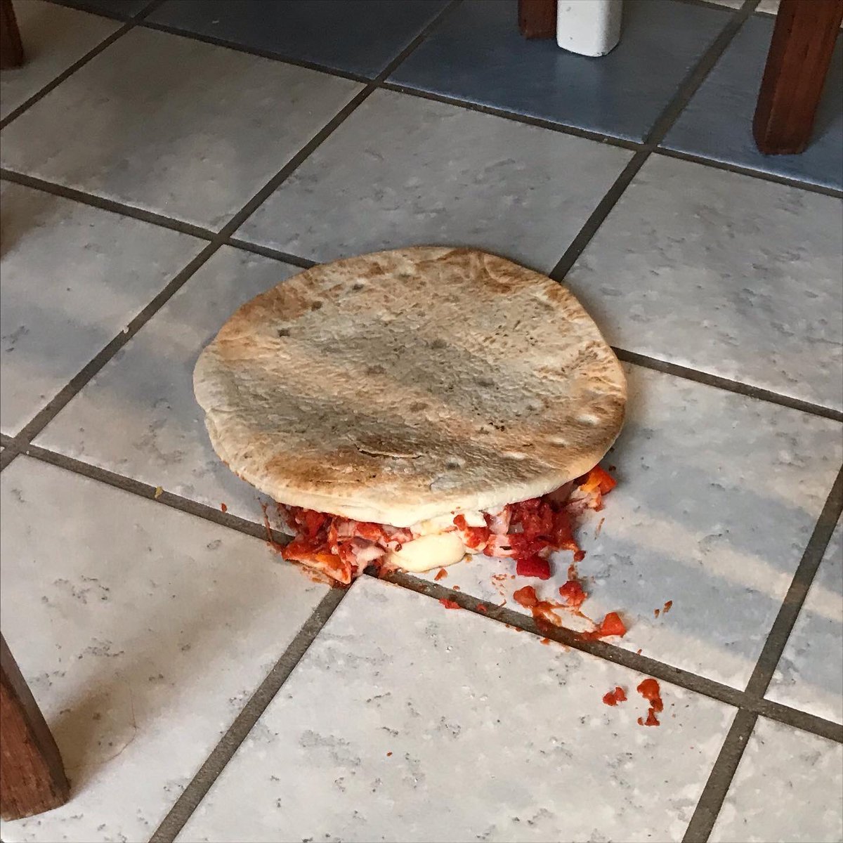 BetaMomma's tweet photo. I was so excited to show my pizza to the kids that as I tilted it, the pizza slipped off plate and splat. Fell on floor. At least the kids enjoyed what I was able to salvage from the ground. Second pizza in the oven now. 😬

#momfail #lunchfail #lifeunfiltered #momlifeunfiltered https://t.co/9YEdMXCwo3
