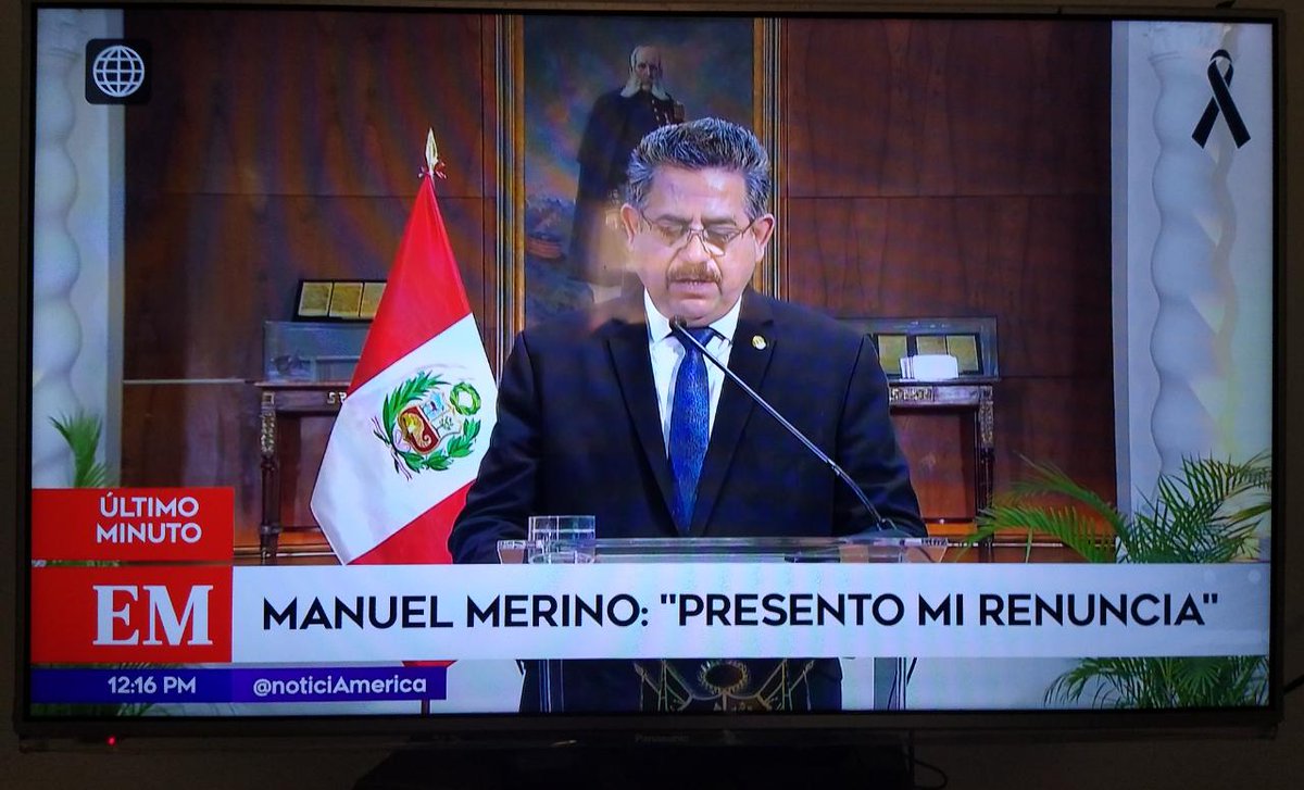 jennpl's tweet photo. Se logró, renunció Merino pero a costa de eventos muy dolorosos y más para un par de familias. 

Gracias a todos los valientes protestantes que estuvieron en las calles arriesgando su integridad por el país, un país de todos 🇵🇪

#LutoNacional #RenunciaMerino #FuerzaPerú https://t.co/WNxmT7Q1JG