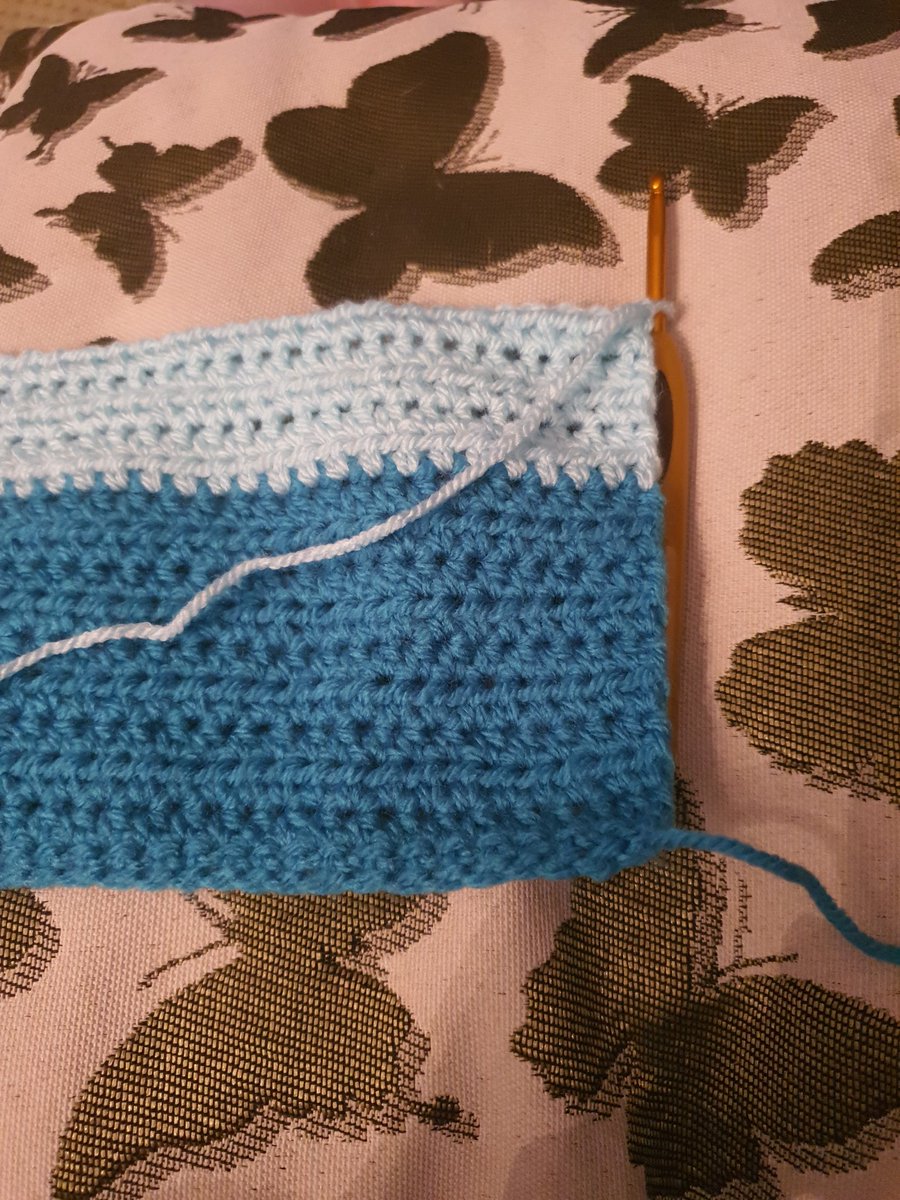 kellynelsonuk's tweet photo. A little project in progress...
#kellys_crochet_creations #crochet #CrochetAddict #cloverhook #softtouch #Swindon #craft #hobby #4mm #blue #wool #sundays #relaxing https://t.co/xcQWPaxfmk
