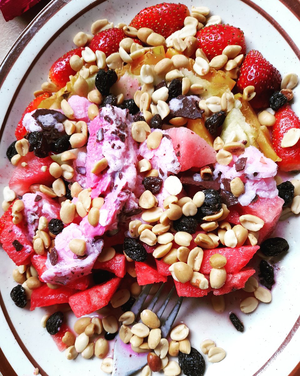 Fit24Coach's tweet photo. Sunday Snack served🌿🥳🔥 https://t.co/K6f4EyJFsZ