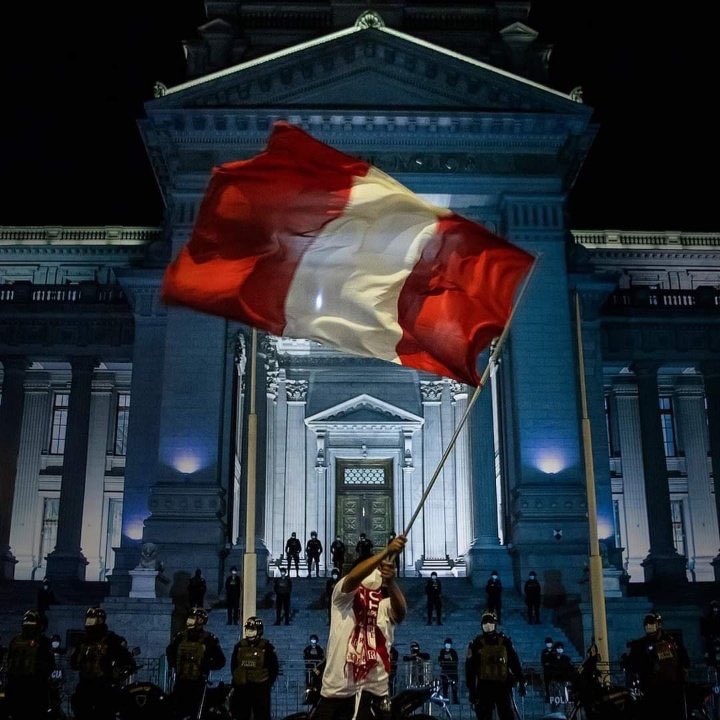 TXTPeru's tweet photo. Hermanos peruanos, este es solo el comienzo.

Dos de nuestros corazones se apagaron un 14 de noviembre, pero otros millones latirán por ellos en una constante lucha de justicia por un Perú digno. Sigamos de pie, que nuestra voz nunca se apague.

#LutoNacional Te amamos, Perú 🇵🇪 https://t.co/SrQP8nP3wr