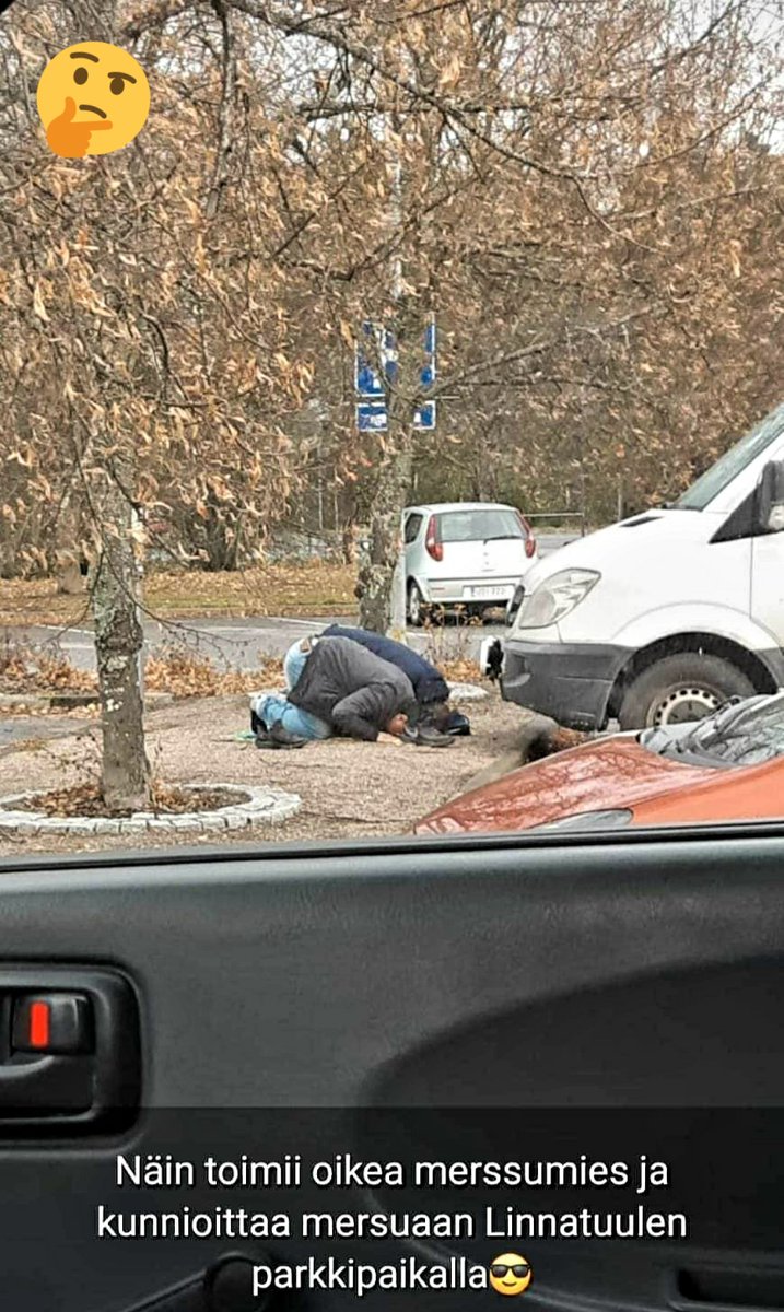 reima_kokkonen's tweet photo. Mitä nyt on kadonnut oisko öljypohjan proppu pudonnut hiekkaan ja Ahmed veljineen siellä etsimässä nenä ihan kiinni hiekassa? Vai eikö se lähde käyntiin ja nyt pyydetään apua? 😆😆😆 #diesel #autojumala #rukous #uskonto #öljyproppu #autoilu #eilupaakaan #vika #startti https://t.co/2QIlEcI9vN