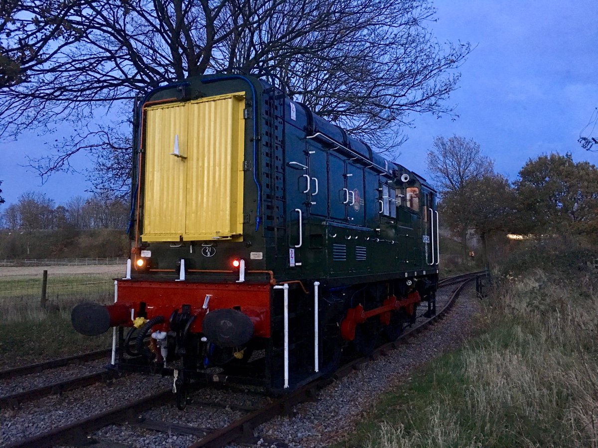 DVLR_Murton's tweet photo. A great evening on Friday with Charlotte Graham @MadCowFudge taking photos of two of our locos based at the DVLR - BR Class 03 03079 and BR Class 08 08528. #dvlr #murtonpark #heritagerailway https://t.co/7FA1Bf1Uvb