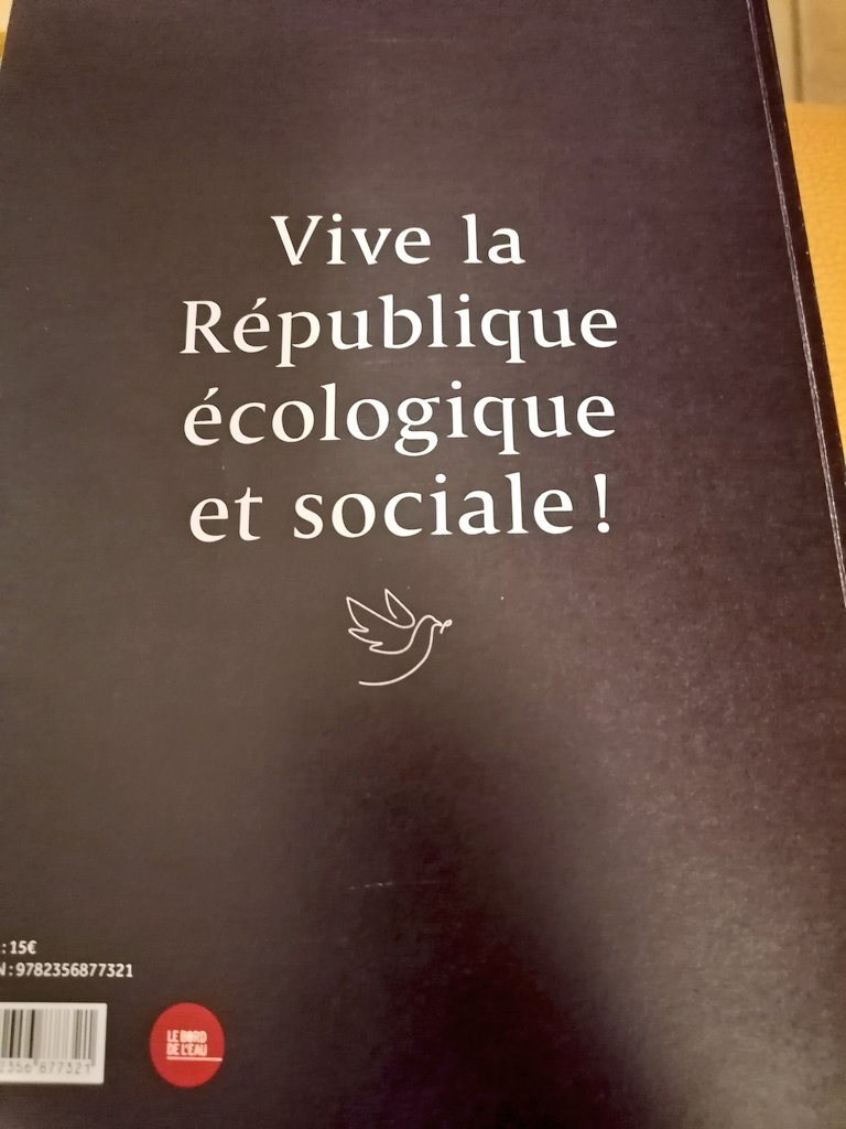 Martine Chantecaille tweet media