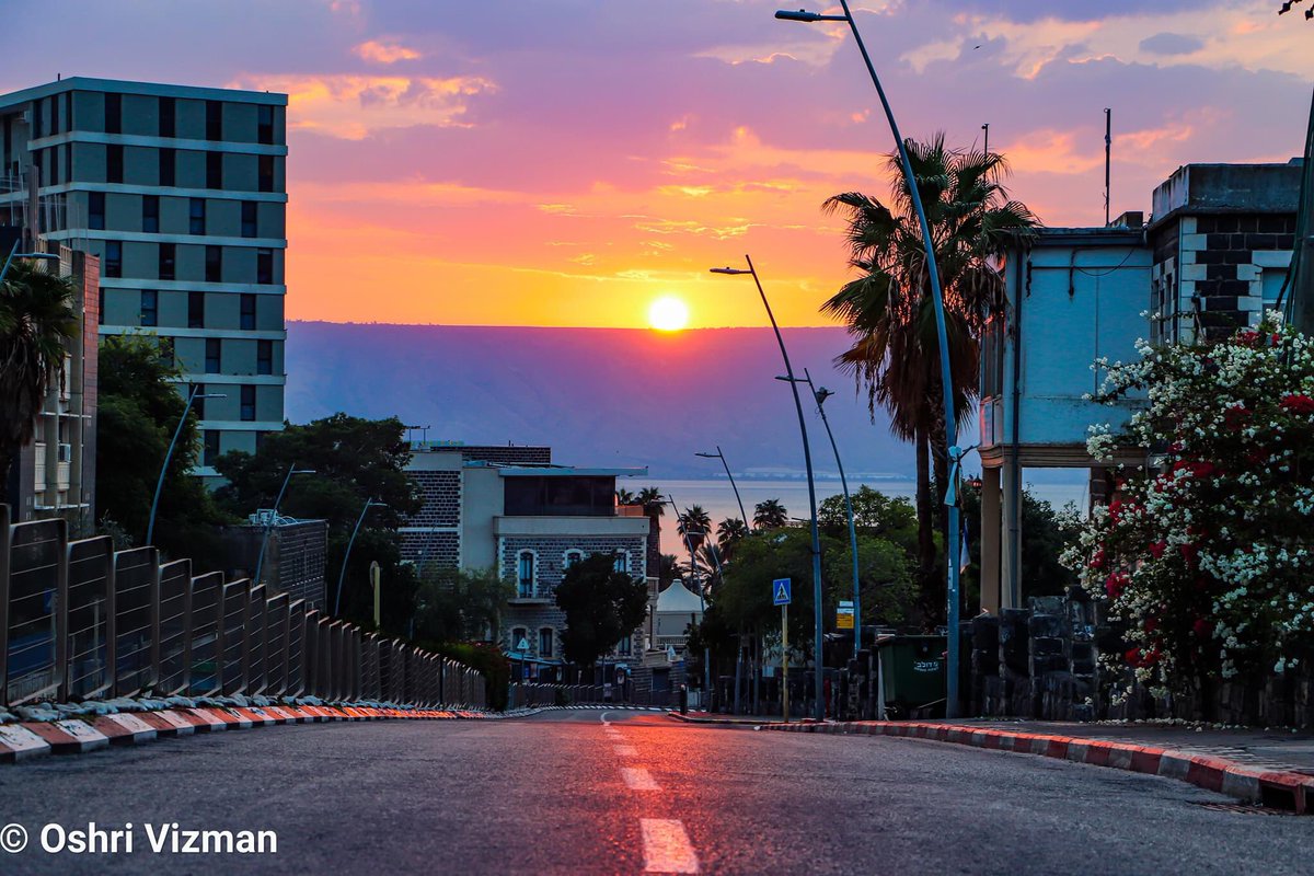 TiberiasUpdate's tweet photo. Sun rising on a new week. Photo: @oshrivizman #lagoditiberiade #maredigalilea #merdegalilée #genezareth #tiberiad #tiberiade #tiberiades #seaofgalilee #tiberias #lovetiberias #holyland #tourtiberiade #טבריהעירהכנרת #טבריה #עירהכנרת #כנרת #טבריהבת2000 #terrasanta #тверия #طبريا https://t.co/5ThNiDydoH