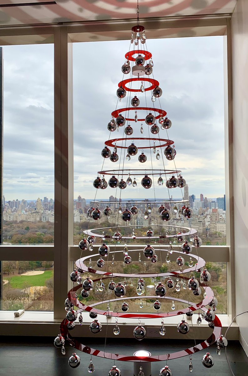 frankshinersing's tweet image. Christmas in NYC overlooking Central Park (a little early but SO WHAT?) #christmasinnyc #christmas2020 #modernchristmastree #modernchristmastrees