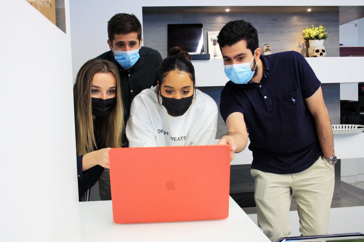 v7digitalagency's tweet photo. It's like having a pack of gum back in school... just say the magic phrase "who wants to order?" and you'll be the most popular person in the #office. ​

P.S: social distancing was maintained but we're just THAT good at #photoshop!

#LunchTime #V7Digital
#V7Digital #DubaiAgency https://t.co/0mKTFF0hi3