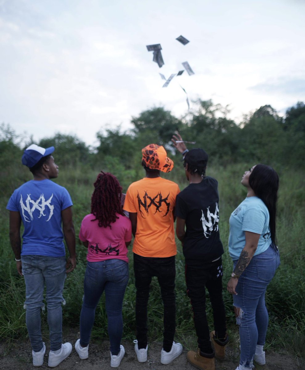 wassup everybody, my name is Jeremiah and i’m an upcoming fashion designer from Penns Grove,NJ. i’ve been working for these past couple months putting my all into my brand and if you could just retweet for me to get it out there a little more that would be greatly appreciated🏴‍☠️🔥