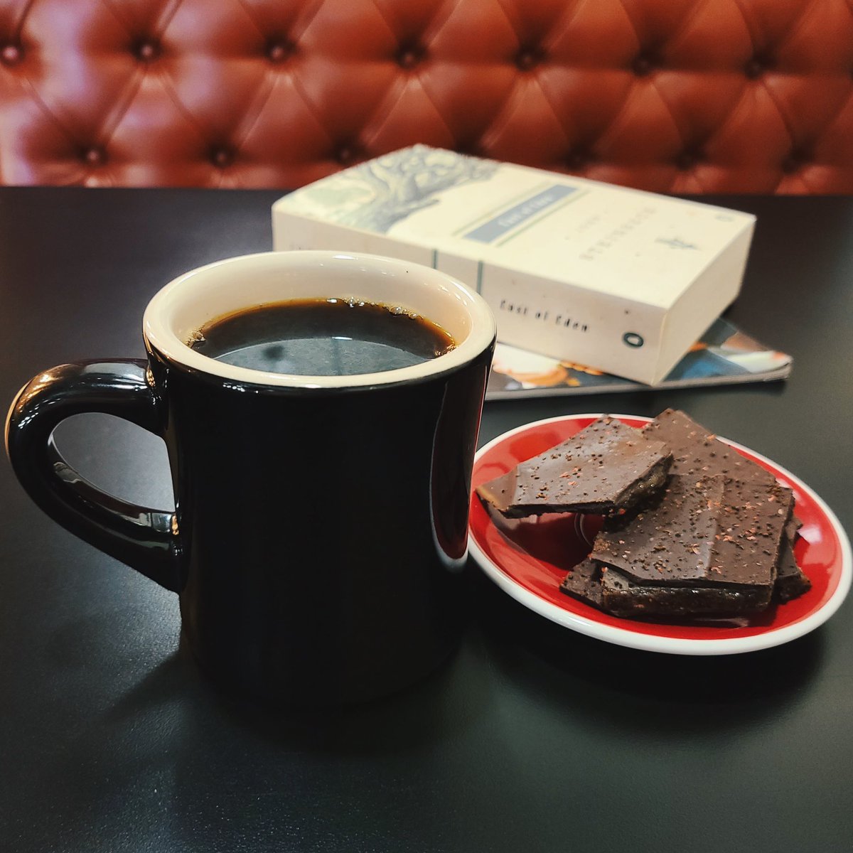 offthewallcafe's tweet photo. Our plans for the day include a hot coffee ☕️ with amazing beans from @DarkMatter2521 , a good book 📚 &amp; some delicious Unicorn Blood Bark from @WestTownBakery ! How are you spending this Sunday afternoon?
•
#caffeineforconversations #offthewallcafe #wehavegreatcoffee https://t.co/Uf5THLahrT