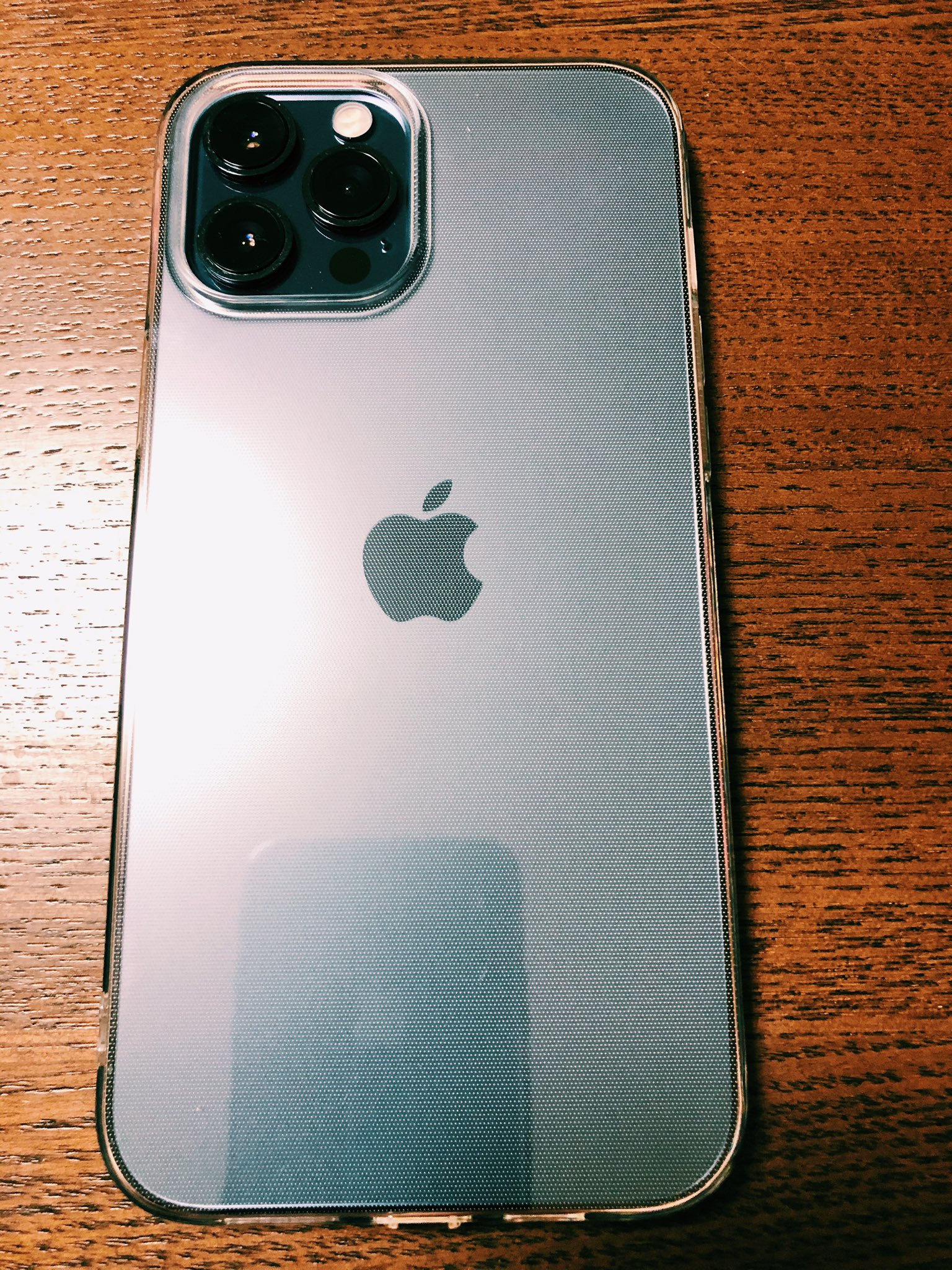 ぽこぽん Iphone 12 Pro Maxのケース ダイソーにはなかったけどキャンドゥに売ってた てかnewモデルって何 12promax用って書いたら怒られるんかな Aliexpressから届くまでこれ使う シンプルで普通に使えるしこれでいい気も Iphone12promax