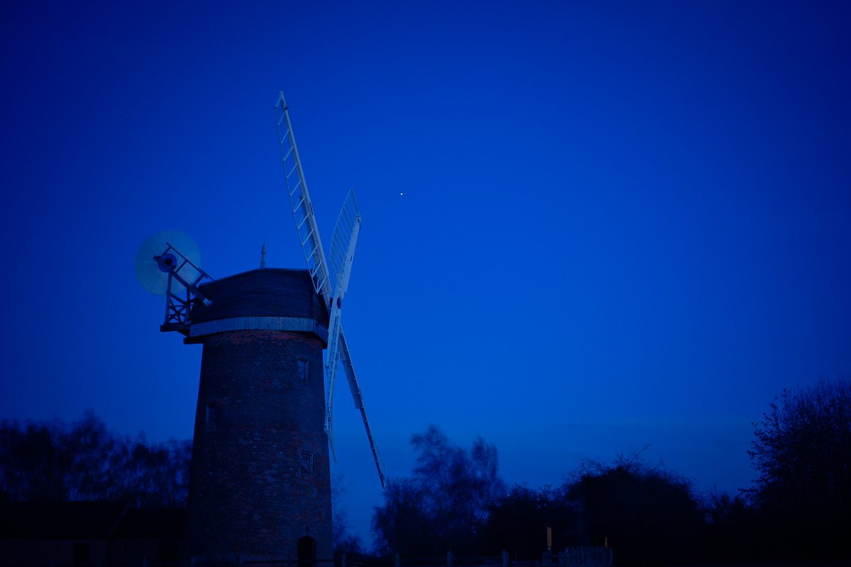 adunkley44's tweet photo. A walk up to @HoughMill as the light was starting to fade https://t.co/5DSdTkeHLC