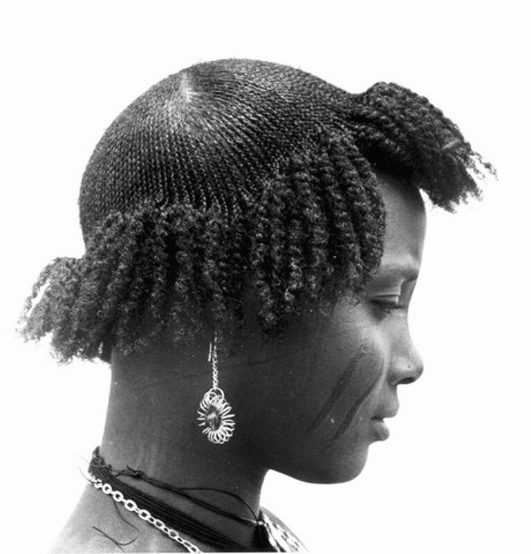 thevibe (@thejpgvibe) on Twitter photo 2020-11-26 00:45:54 📸 j. d. ‘okhai ojeikere. nigeria, 1970s. 📸 j. d. ‘okhai ojeikere. nigeria, 1970s.