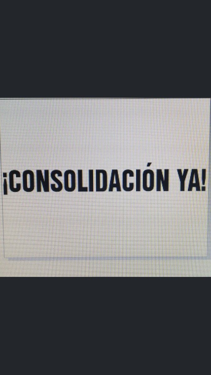 AyayaAlonso's tweet photo. ¡Hola @avtorresp!
Soy Médico (Cirujana digestivo), llevo 11 años trabajando para el SCS con contrato temporal abusivo. ¿Dice usted que necesitan médicos? Empiece cuidando a los que tienen #ConsolidacionYA #FijezaYA #HoySolucionOMañanaMovilizacion @SanidadGobCan @AdmPcasGobcan https://t.co/S4ZI9H1cRY