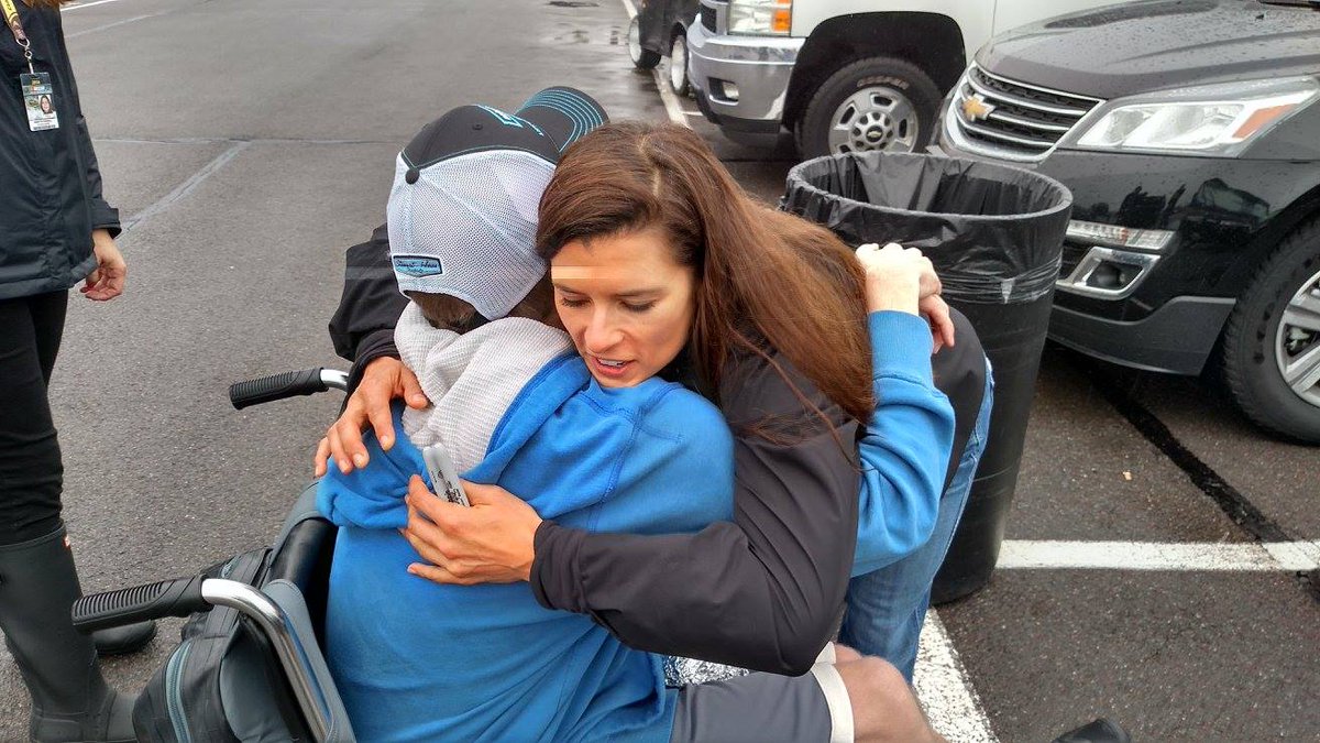 JakeValasek's tweet photo. I had a great time with @DanicaPatrick and her team years back. I would love to return the favor and have her to one of my races! We could hopefully inspire so many more people

So this is where I need your help. I need you to RT the heck out of this post. Tag her, etc. Thanks https://t.co/9ygG0zJtYa