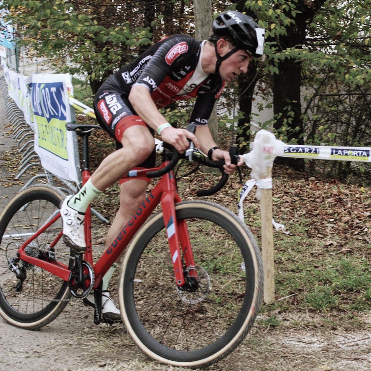 stefanovdz's tweet photo. 🛠⚠️🚜 ⁦@GuerciottiT⁩ ⁦@NWcycling⁩ ⁦@ProActionSport⁩ ⁦@zerofactory_it⁩ ⁦@DedaElementi⁩ https://t.co/MeAmP6bTOO