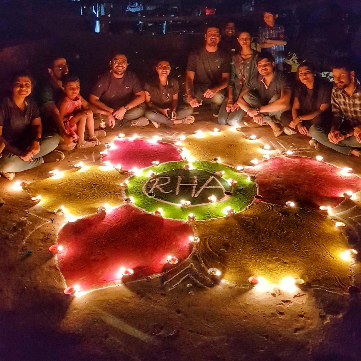 fun2shh_Me2's tweet photo. @FastandUp_India Celebrating Diwali with Basti Kids every year Adds Fizz to My Diwali Every Year ....sharing with u team some pics .....We are doing this from Past 3 years ... @FastandUp_India

#Diwali2020 #HappyDeepavali    #FitWithFastandUp #sundayvibes 

@blessedkamal  @godsowntalk https://t.co/8j3oVwWk8u