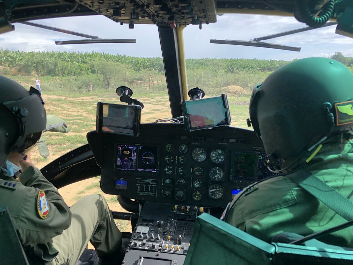 CIAArd's tweet photo. Agradecemos a la FARD en la persona de su Comandante General por la cooperación brindada para transportarnos de manera expedita en uno de los helicópteros de esa prestigiosa institución y así realizar esta fase de la investigación que es vital en el proceso. https://t.co/L6o9Lxn7B3