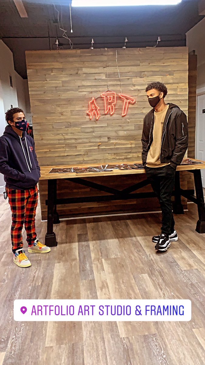 AlwaysRspctTime's tweet photo. We Thank and Appreciate all who took TIME to support our First event. See you Black Friday for the ONLINE release of our Fall/Winter 2020 Collection. ⏳⏰

#AlwaysRespectTime https://t.co/G2thVD4KdT
