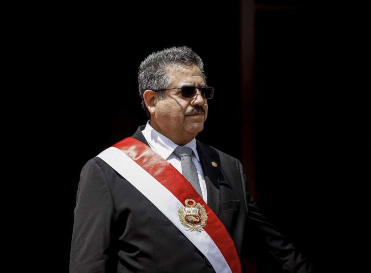 blanqmedia's tweet photo. Manuel Merino, president of Peru, resigns after less than a week in power. Two young people were killed on Saturday night in Lima, by apparently shots from the police, in the protests that have been carried out against the president since the election. https://t.co/fZYUBJ4i6X