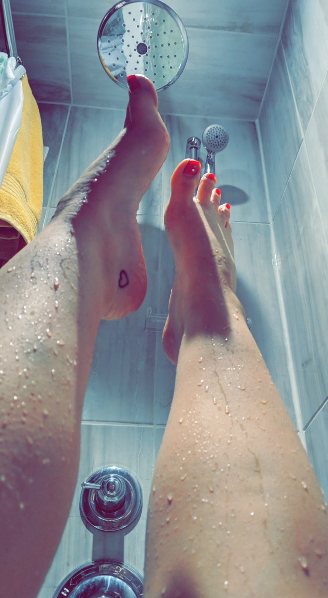 I know, You're fucking drooling. Now be a good bitch and obey. #findom #feet #domme #fetish #cashmeet #dripping @RT4FD @finrt4dom @RT4feet @RTFeetPromo @RtFindomRtw @rtfindom_feet @cashpointmeets @RTCASHSLAVE @RTFindomPromo @R2find @rt_feet @HumanAtm11 @rtpig76
