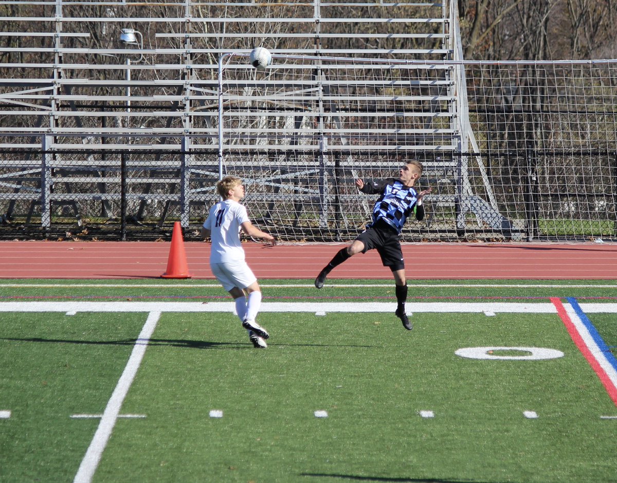 MahwahHS's tweet photo. Boys’ Varsity Soccer vs Verona. Go Thunderbirds! #MahwahConnects https://t.co/QFdEBSnXo9