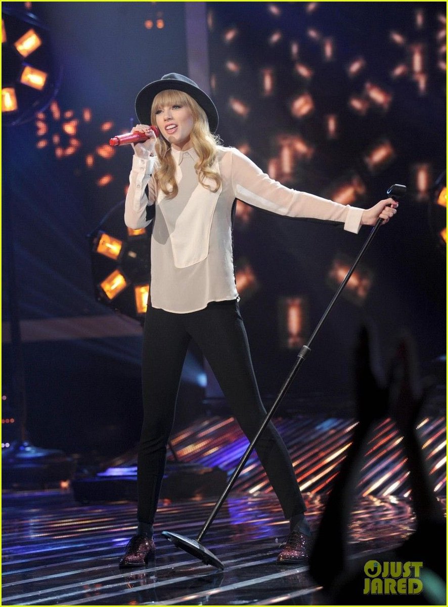 nov 14th-16thhaylor seen together at x factor for taylor’s performance- the official x factor account tweeted about it...?? also there’s an insane number of articles about it