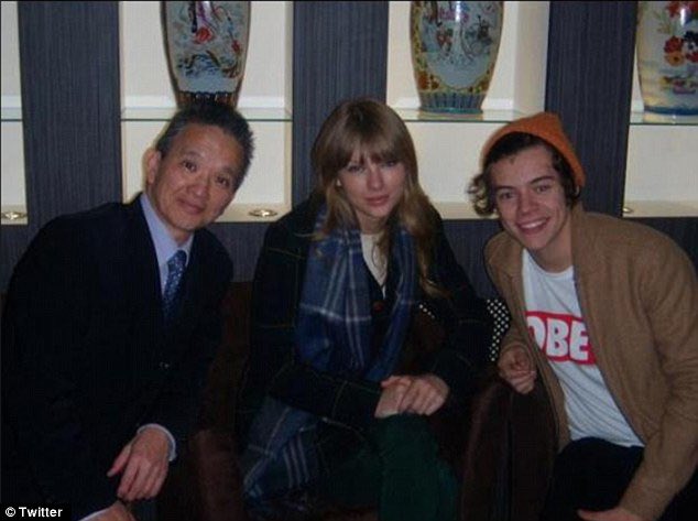 dec 10-14 they go to england together and it’s taylor’s bday- idek how they managed to pap this so heavily