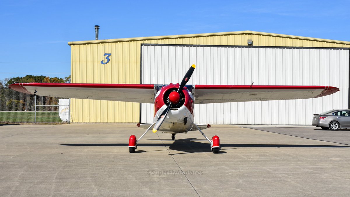 supflyairplanes's tweet photo. A 1948 Cessna 190 #N3426V #Cessna190 #C190 #Cessna #ZanesvilleAirport #AirportFlyIn #GeneralAviation #AvGeek #Planespotting #Aviation #Airplanes #RampViews #AirplanePhotos https://t.co/4EEUHmmWeN
