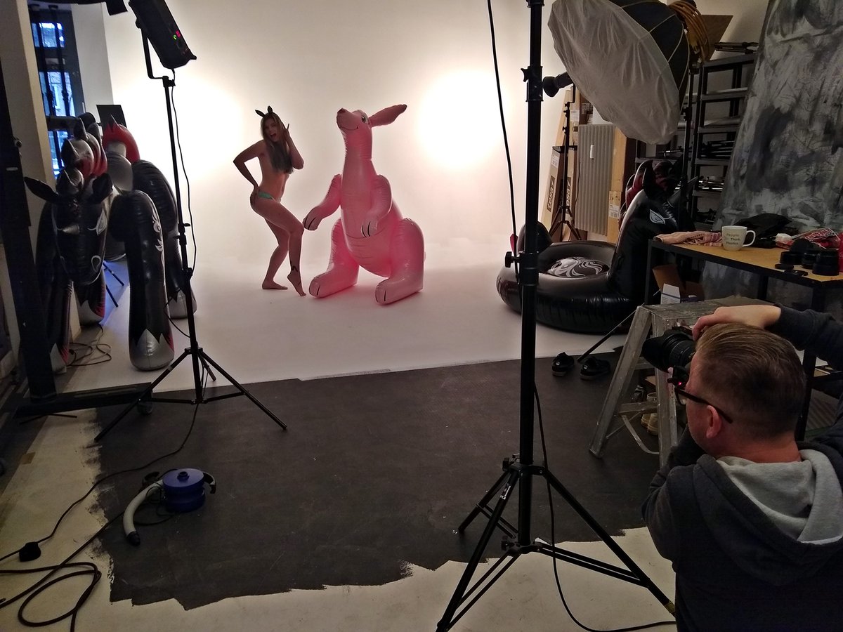 HorseplayToys's tweet photo. While I am still tinkering with my art-show-at-home...

Here's a little artsy flashback from the videoshoot in 2019 with @RomanGilz and #milagalore 

#inflatables #photography #gilzart #art #inflatableart #romangilz #pvcfetish #shiny #pooltoy https://t.co/Je1alQTCTt