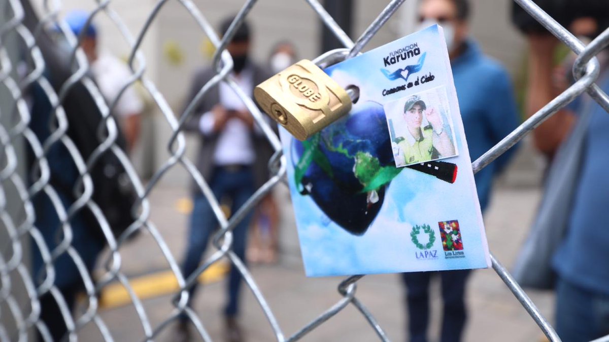 Director ejecutivo @juanpazosc y autoridades de @ObrasPublicasEc, <a href="/AMTQuito/">AMT Quito</a>, <a href="/ECU911_/">ECU 911</a> <a href="/movilidadquito_/">Sec. Movilidad Quito</a> participan en evento organizado en recuerdo de las víctimas de siniestros de tránsito, donde se realizó el repique de campanas en todo el Distrito Metropolitano de Quito.