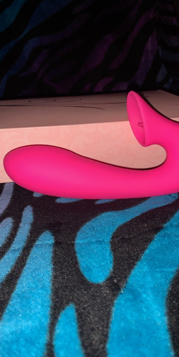 mmm_cheykim's tweet photo. Edible 👅 massage oil, Dildos 🍆, vibrators galore ‼️ go to the link below⬇️ ASAP and shop with @goxstasy  
🛍 https://t.co/4XLaXOgLxh https://t.co/CoFj2LPrOo