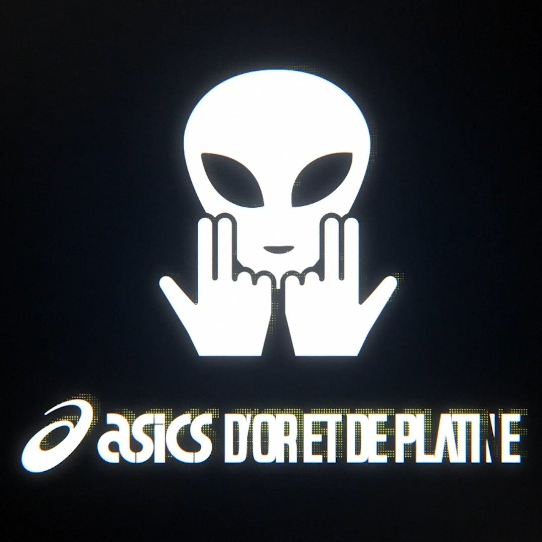 jul's tweet photo. Papapa ca yest la team la collab D&amp;P x @ASICSFrance Gel Venture 7 OVNI est enfin la sa raceee
Pr ceux qui s étaient inscrit, vous avez recu un lien privé par mail pr commander votre paire en exclusivité 👽👽
Pr les autres patience ⏳ https://t.co/koGiNpDfGP