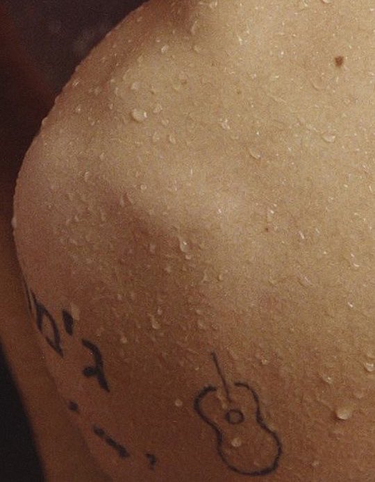 how i know places and meet me in the hallway are connected: a thread