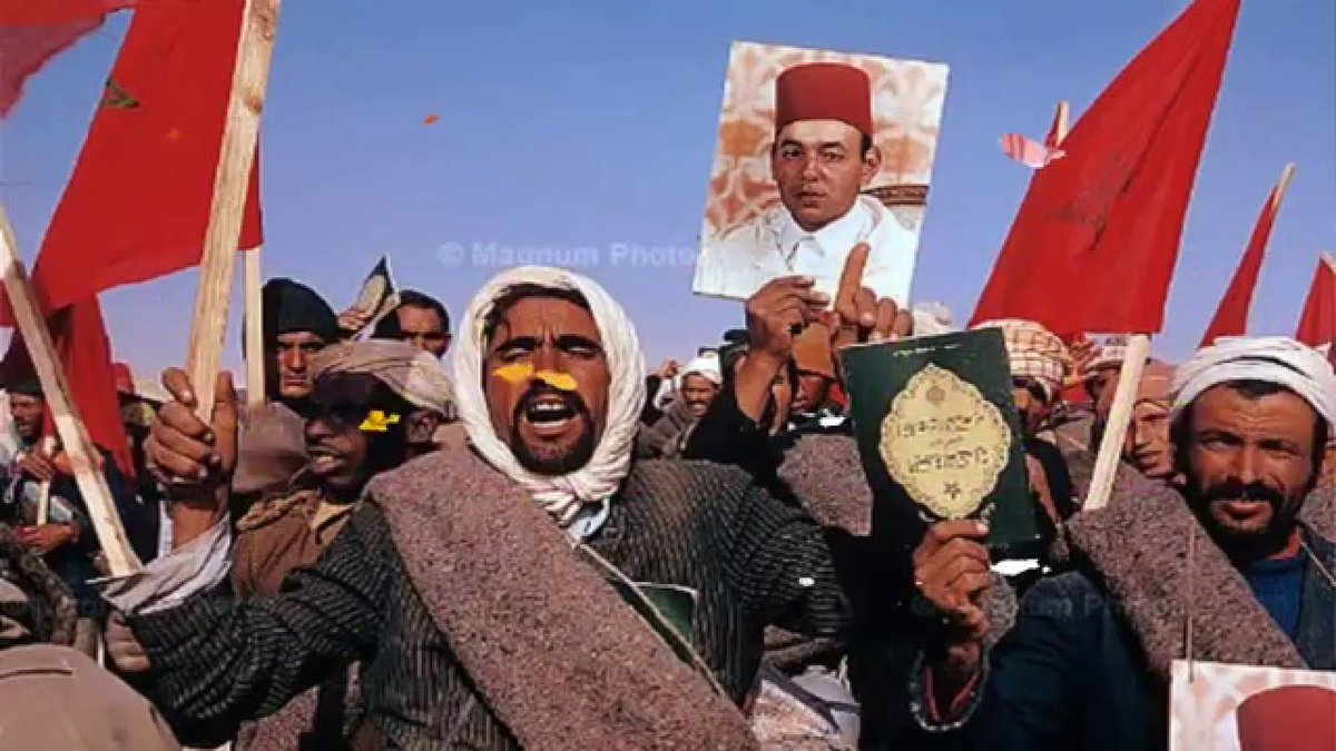 إسترجع المغرب غالبية أراضيه وعمل مسيرة خضراء تاريخية لإستعادة الصحراء المغربية ... مسيرة أصبحت رمزا للنضال في العالم بأجمعه حيث إسترجع المغاربة أرضهم الرملية بقرآن في اليد وراية مغربية في اليد الأخرى .